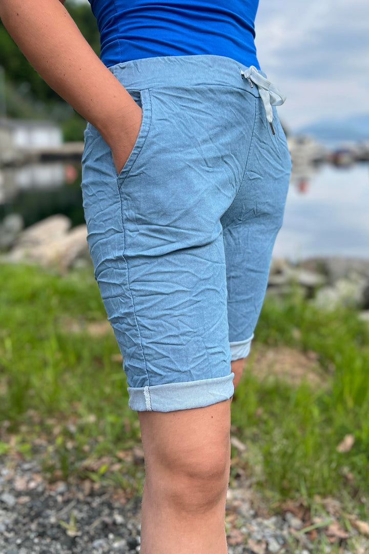 Made In Italy Tuva Dongeri Bermudashorts Lyseblå